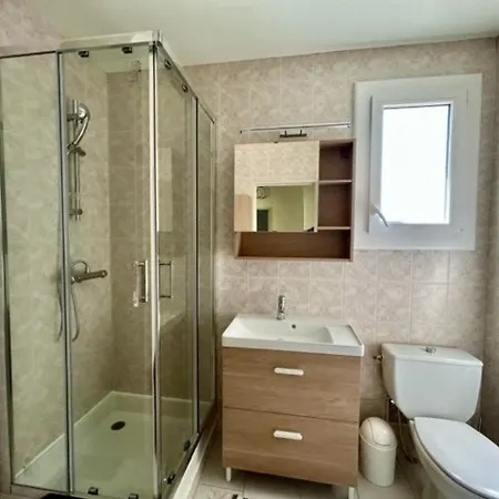 Maison Climatisee 5 Pieces Avec Jardin Prive Et Parking, Proche Gare Et Centre A - Fr-1-388-217 فيلة